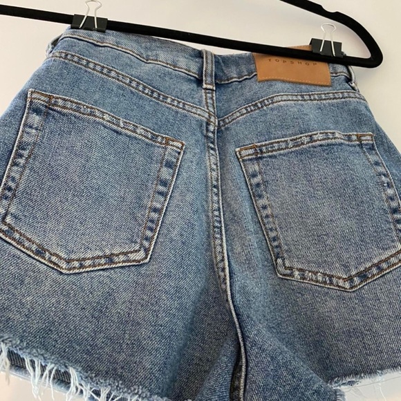 TOPSHOP Mom Jeans Style Shorts size 4 - Picture 3 of 4